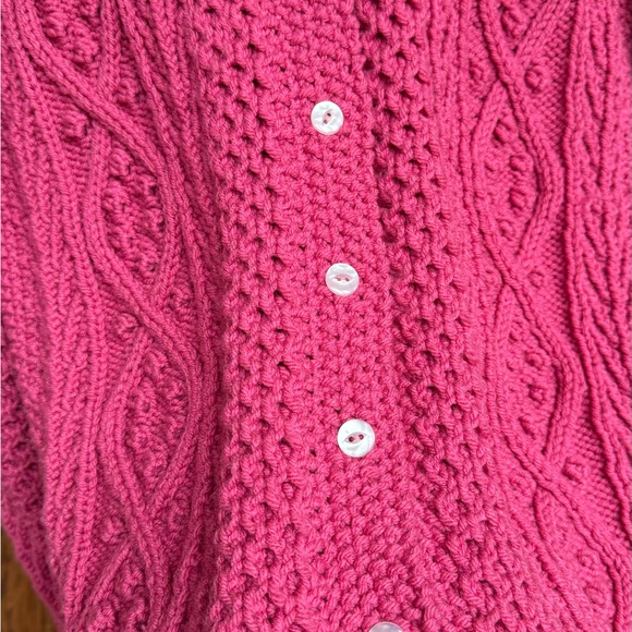 Super cool hand knit chunky cardigan cable knit with pom details size M/L - Picture 6 of 10